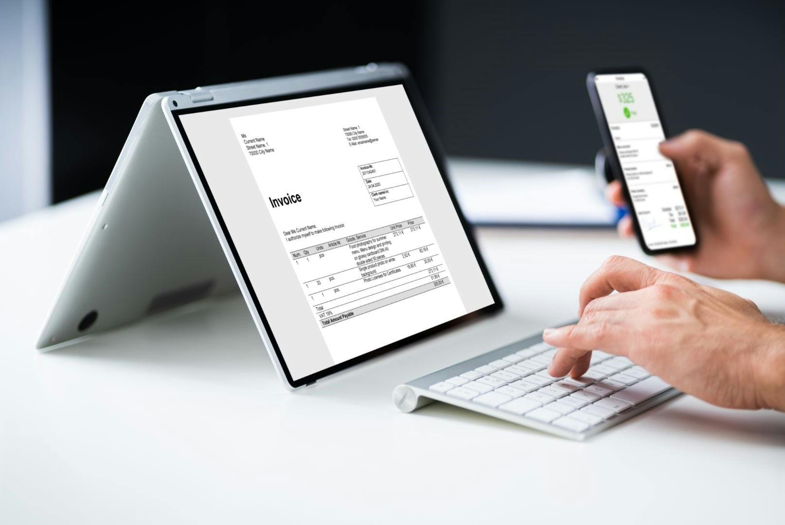 Difference Between an Electronic and Digital invoice